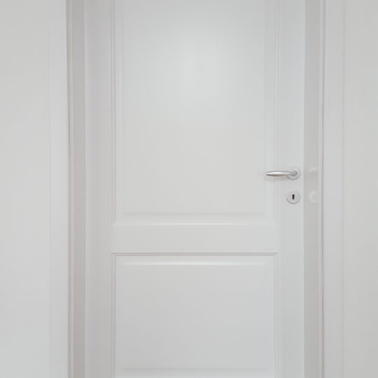 http://mizarstvo-zgajner.com/wp-content/uploads/2015/04/bela-vrata-e1519223307319-540x540.jpg